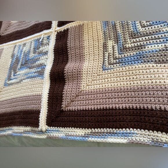 Vintage 1970s Knitted Geometric Bed Throw Blanket - Picture 11 of 12